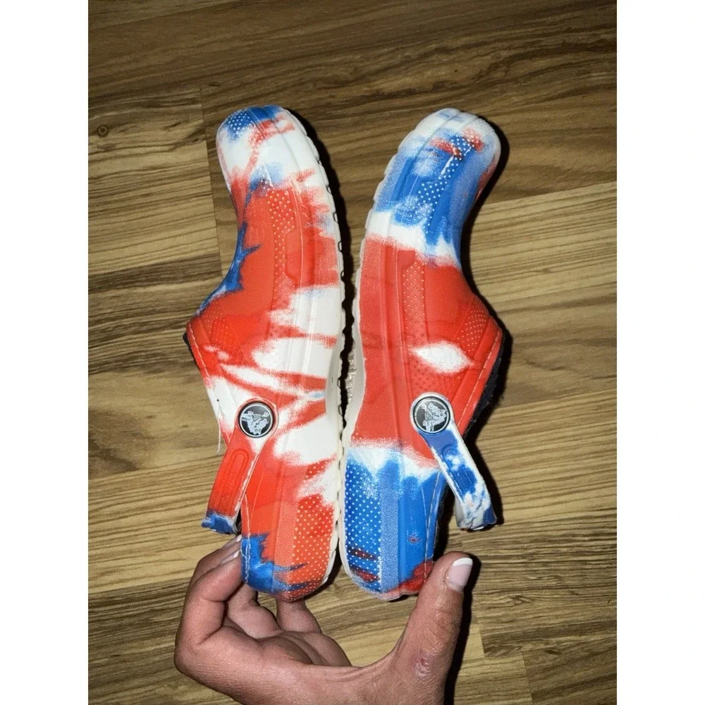 Crocs Blue Red White Tie Dye Fur Lined Clog Shoes Sz J4 4 Junior Big Kids